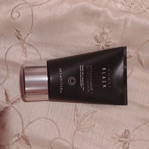 Monat Black aftershave